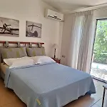度假居 House By The Sea *