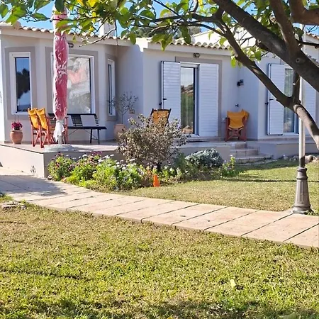 House By The Sea Kalamáki