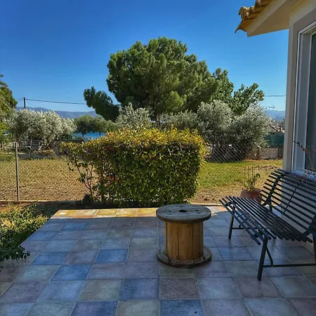 Vakantiehuis House By The Sea *