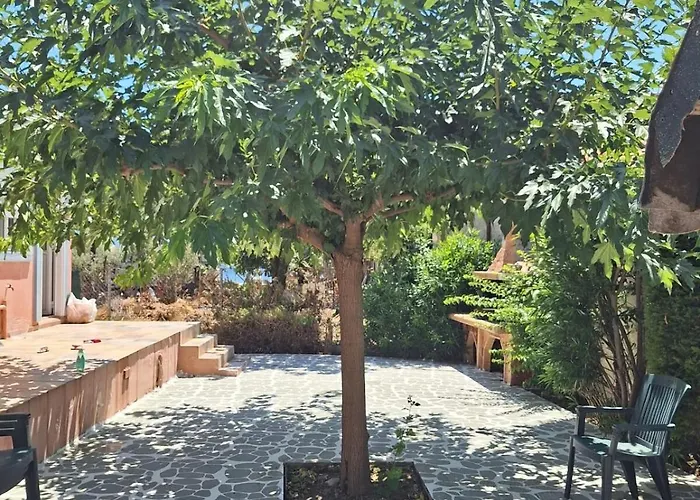 בית נופש House By The Sea Kalamáki