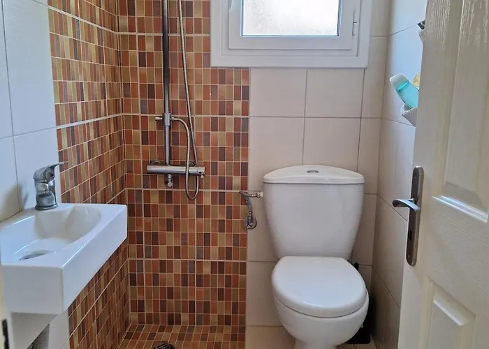 House By The Sea בית נופש