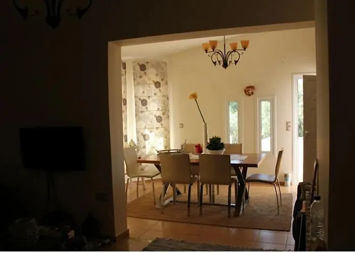 Semesterbostad House By The Sea